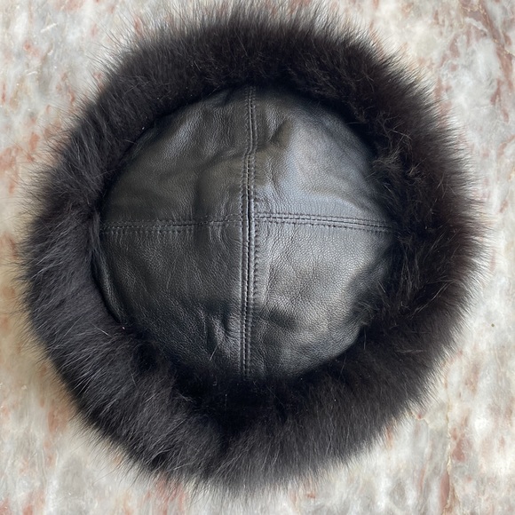 FOX FUR ❄️Winter Hat ❄️NEW - Picture 2 of 3